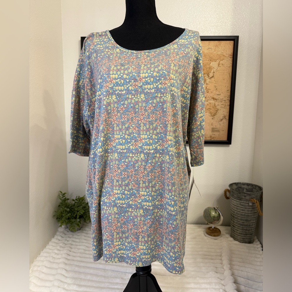 Lularoe Irma tee size 2X